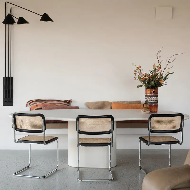 Amir Mesa de comedor con aspecto de hormigón orgánico - 261 cm - StoneSkin - Latte