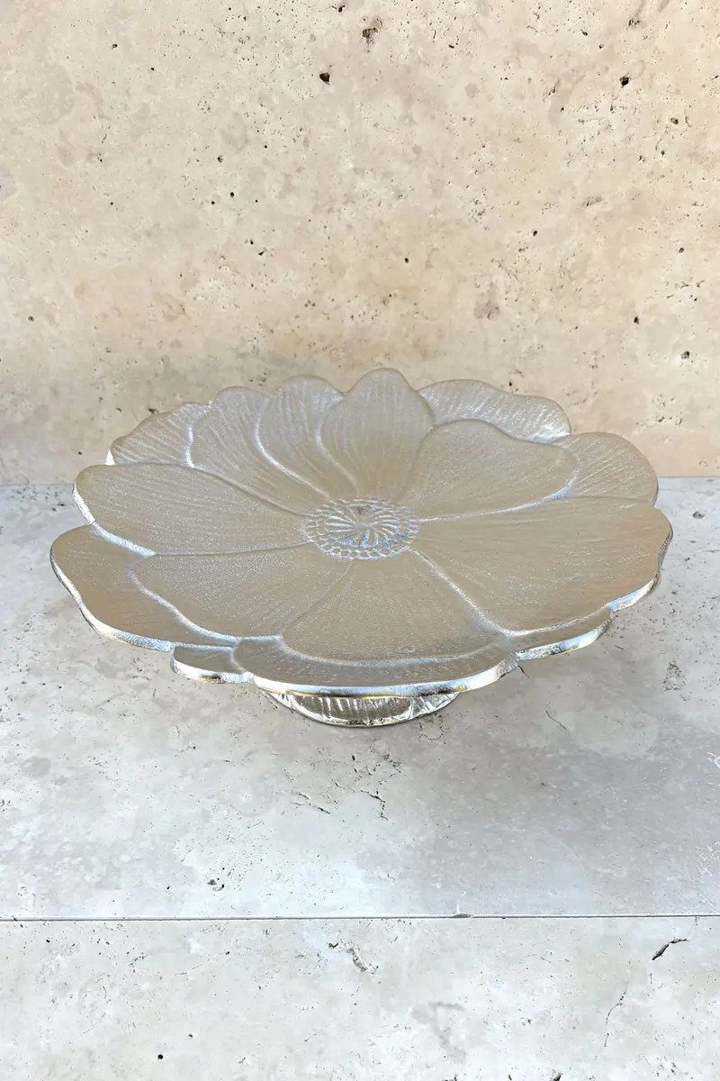 Base Con Diseño De Flor Plateada Grande