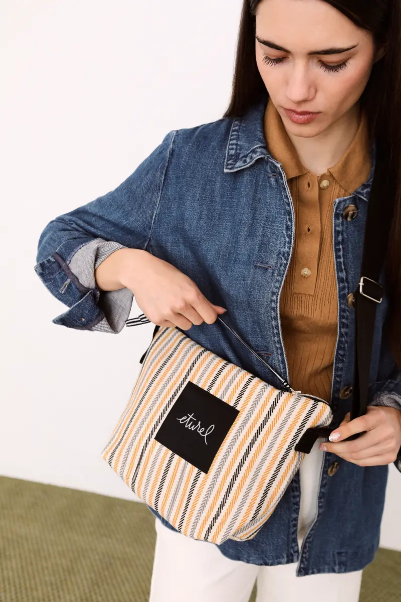 Bolso bandolera sarga de burgos miel