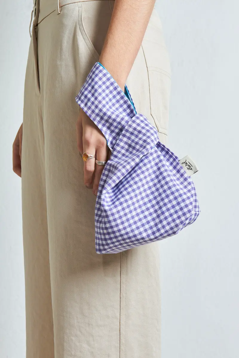 Bolso hatillo mini reversible vichy malva y azul