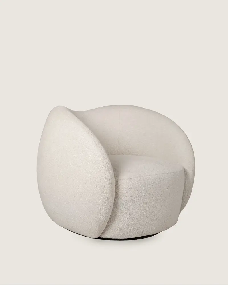 Butaca giratoria tapizada para salón o dormitorio beige de diseño hecha a mano Sofía