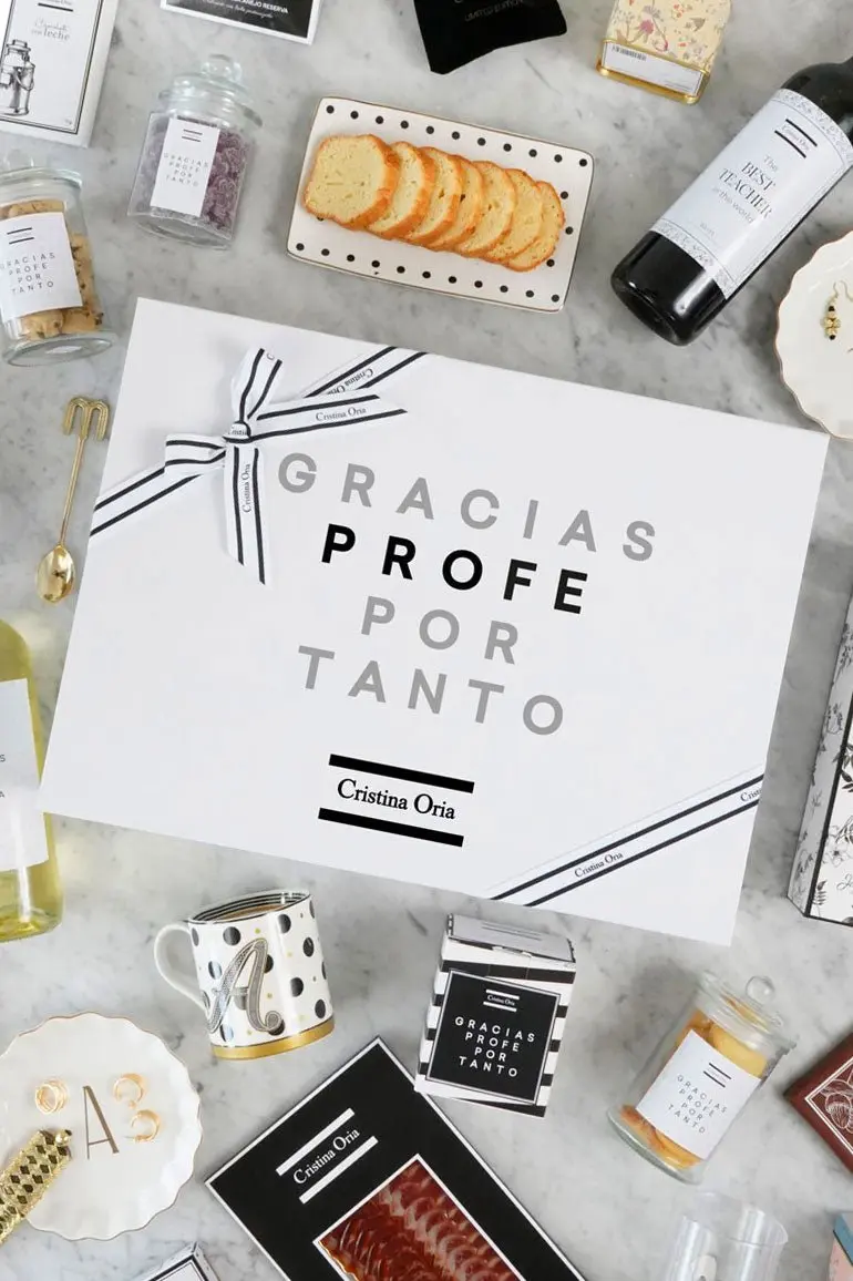 Caja Blanca CO Pequeña Especial Profesores