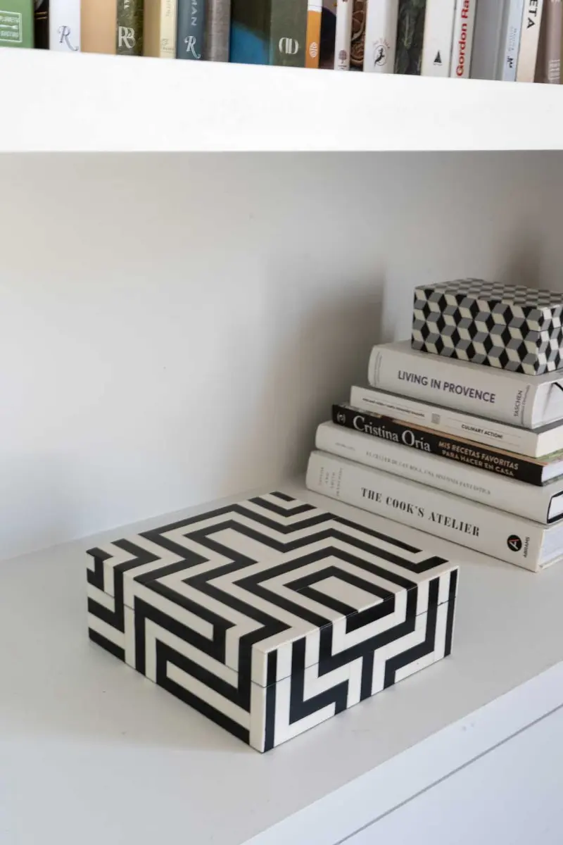 Caja Decorativa De Resina Con Diseño De Puzle Blanco Y Negro