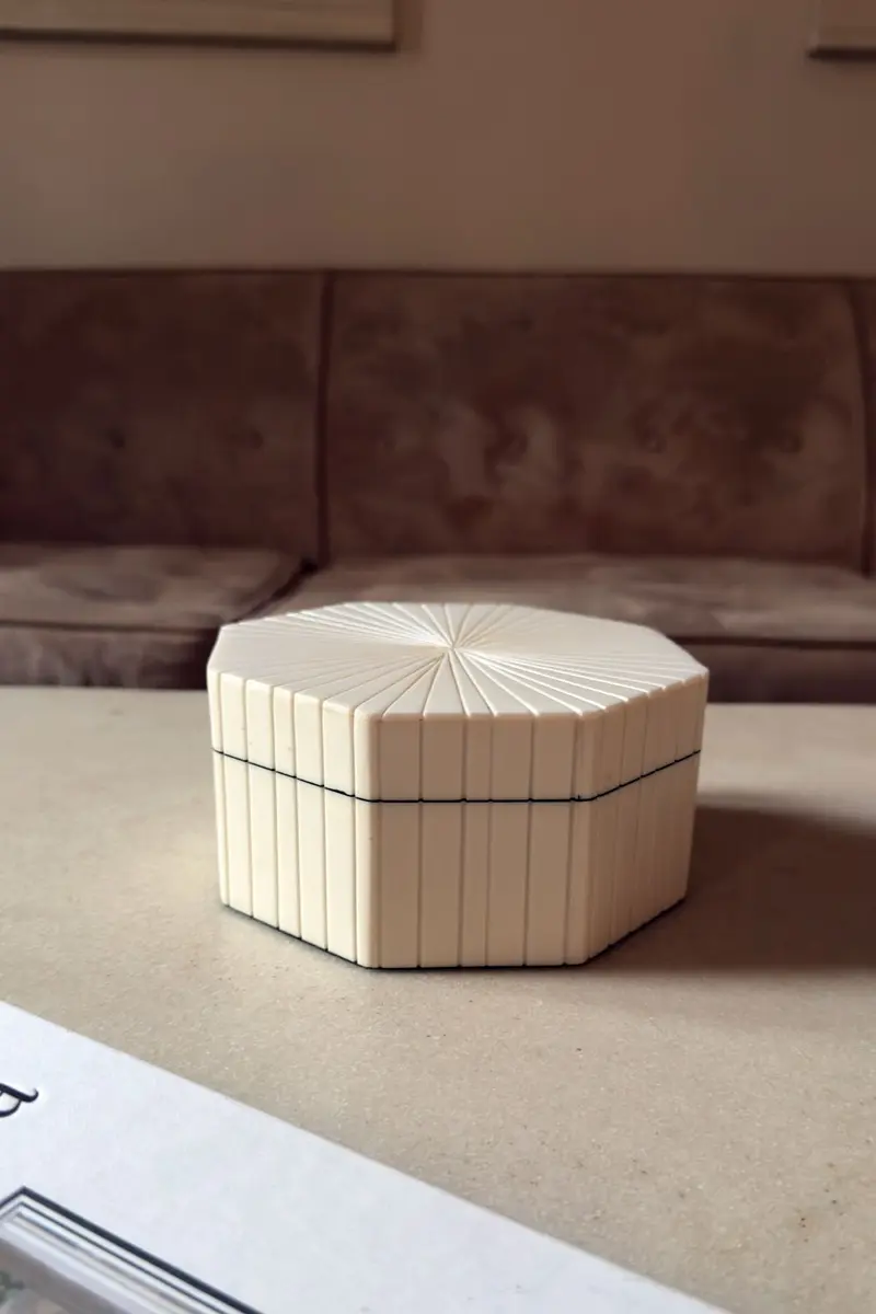 Caja Decorativa Hexagonal De Resina Blanca Pequeña
