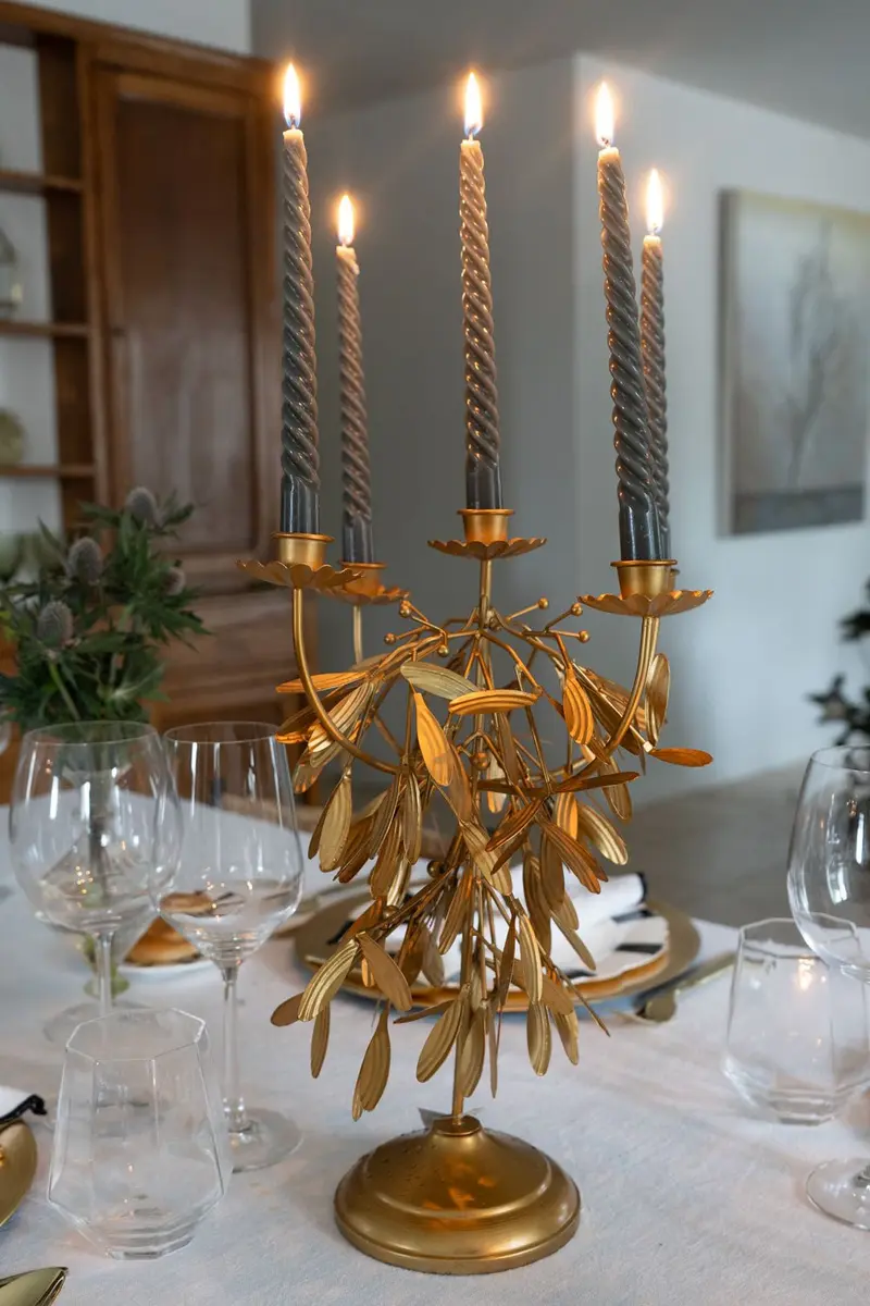 Candelabro 5 Velas Con Diseño De Hojas Doradas