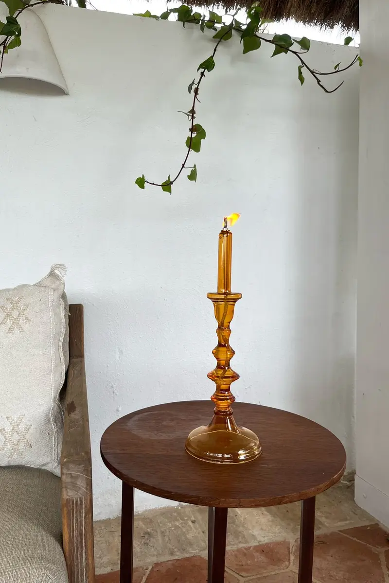 Candelabro De Aceite Ámbar Grande