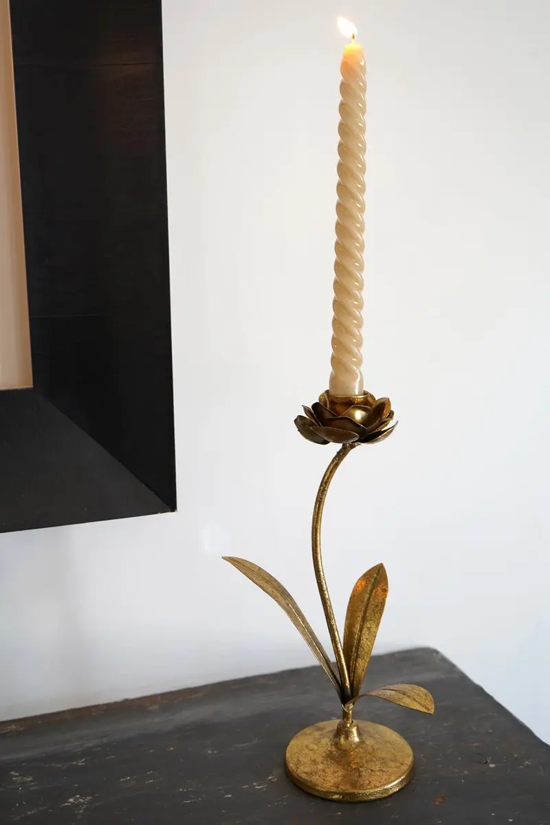 Candelabro De Metal Dorado Con Diseño De Flor Pequeño