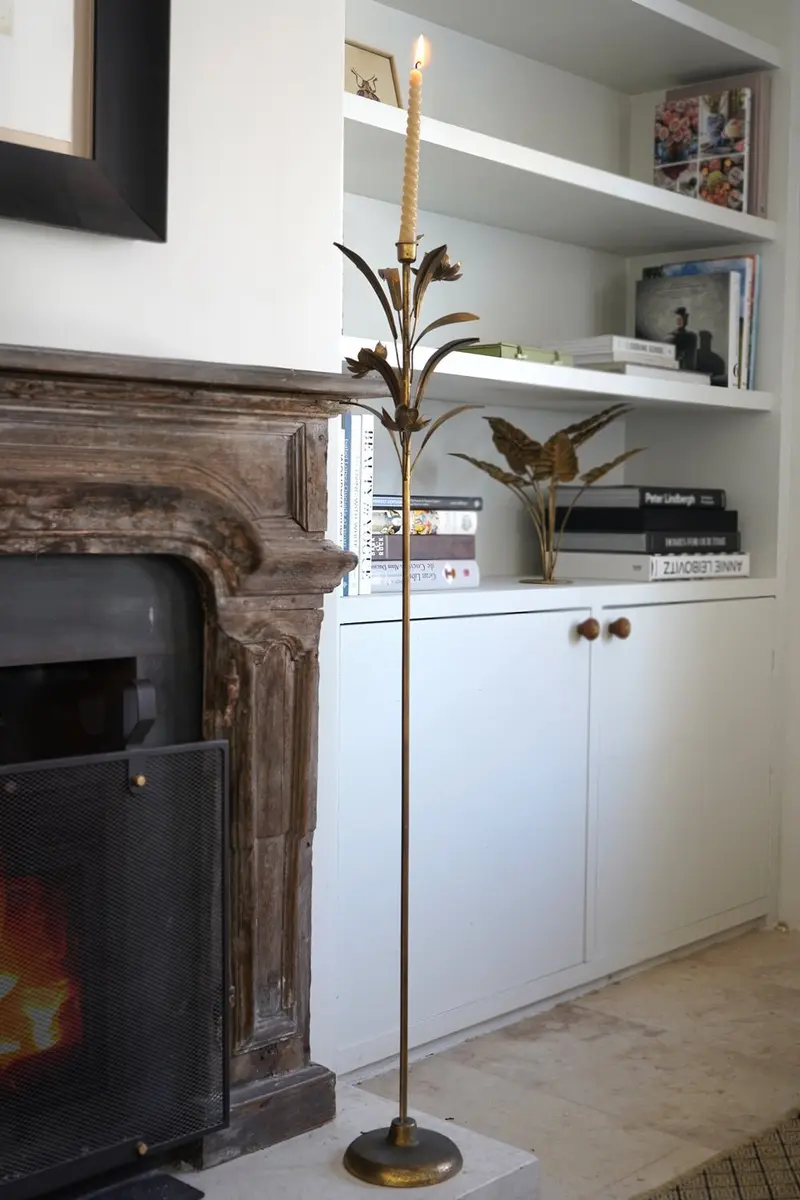 Candelabro De Metal Dorado Con Diseño De Flores Grande