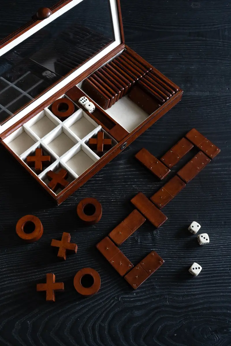 Cofre De Juegos De Mesa De Cuero