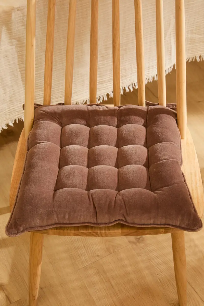 Cojín de silla cuadrado de terciopelo marrón Velour