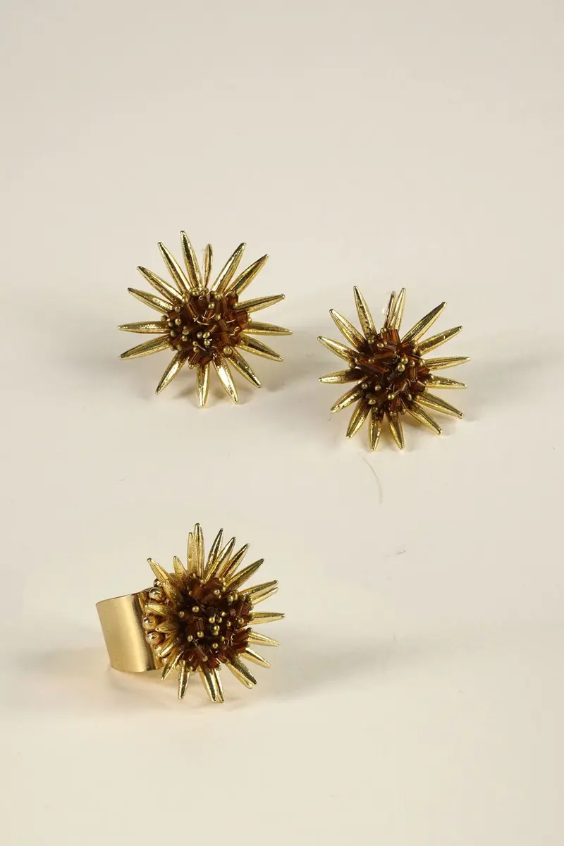 Combinación Anillo & Pendientes Dorados Diseño Girasoles Marrones