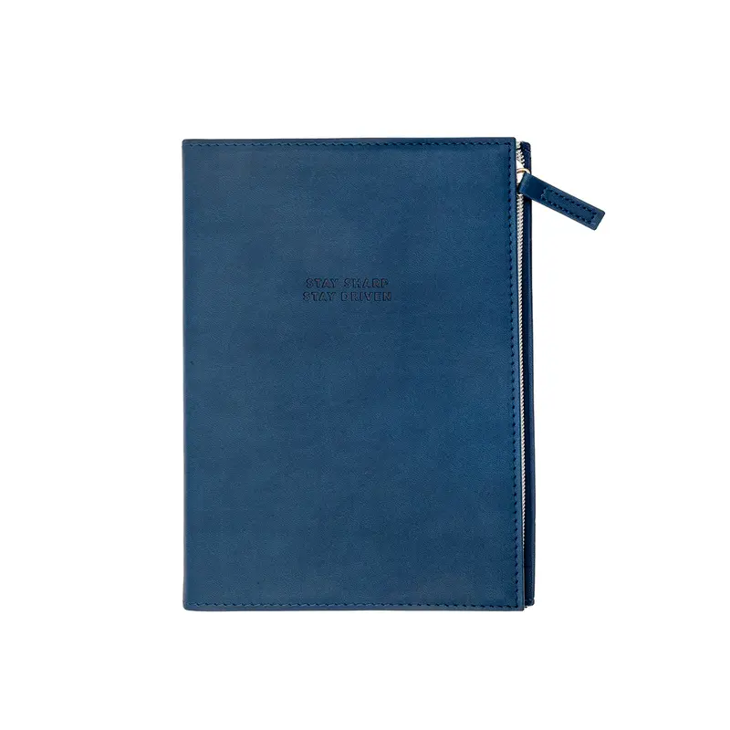 Cuaderno Azul “Stay Sharp, Stay Driven”