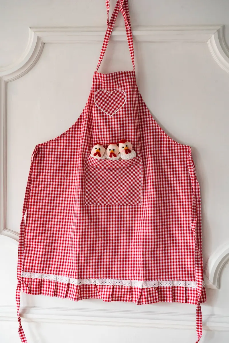 Delantal De Niños Con Diseño De Gallinas & Cuadros Rojos