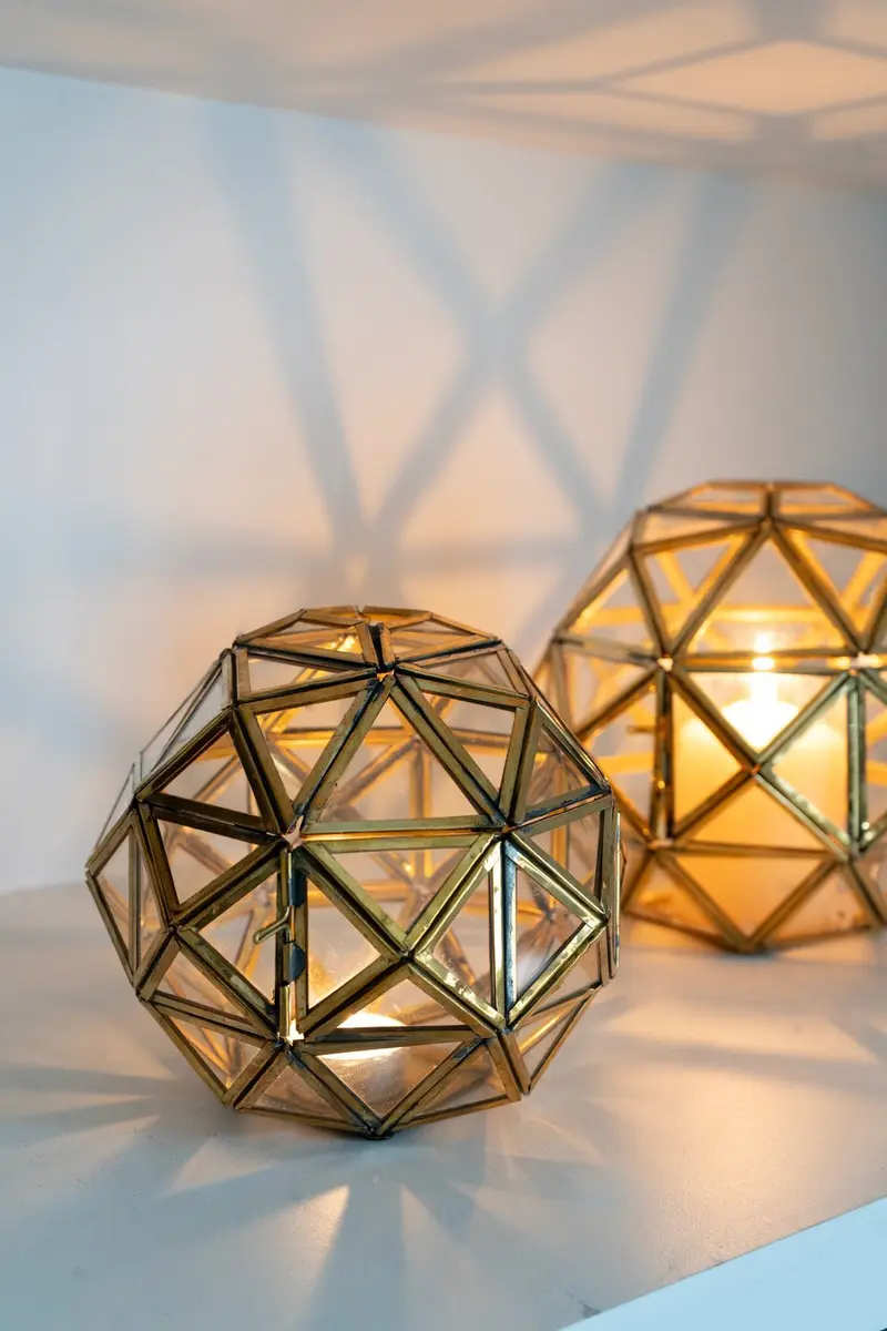 Esfera Decorativa De Cristal Con Detalles Dorados Pequeña