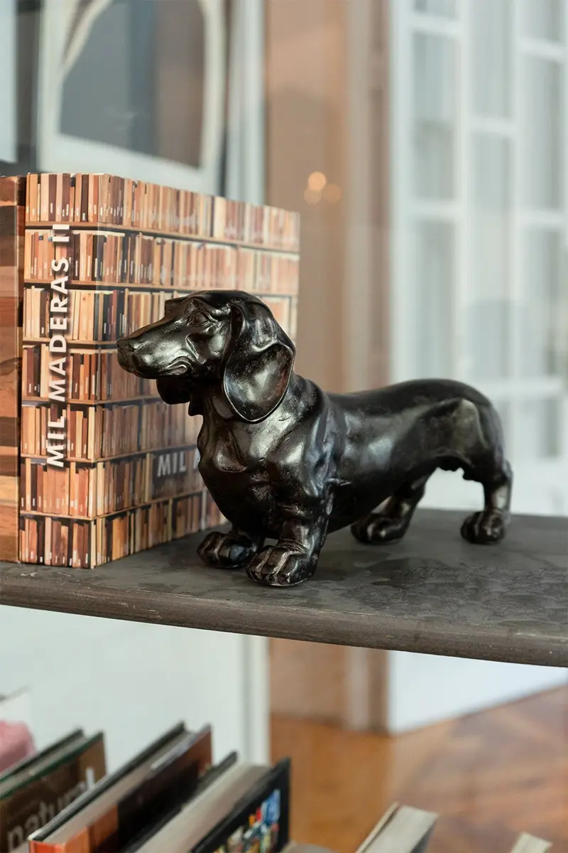Figura Decorativa Con Diseño De Teckel
