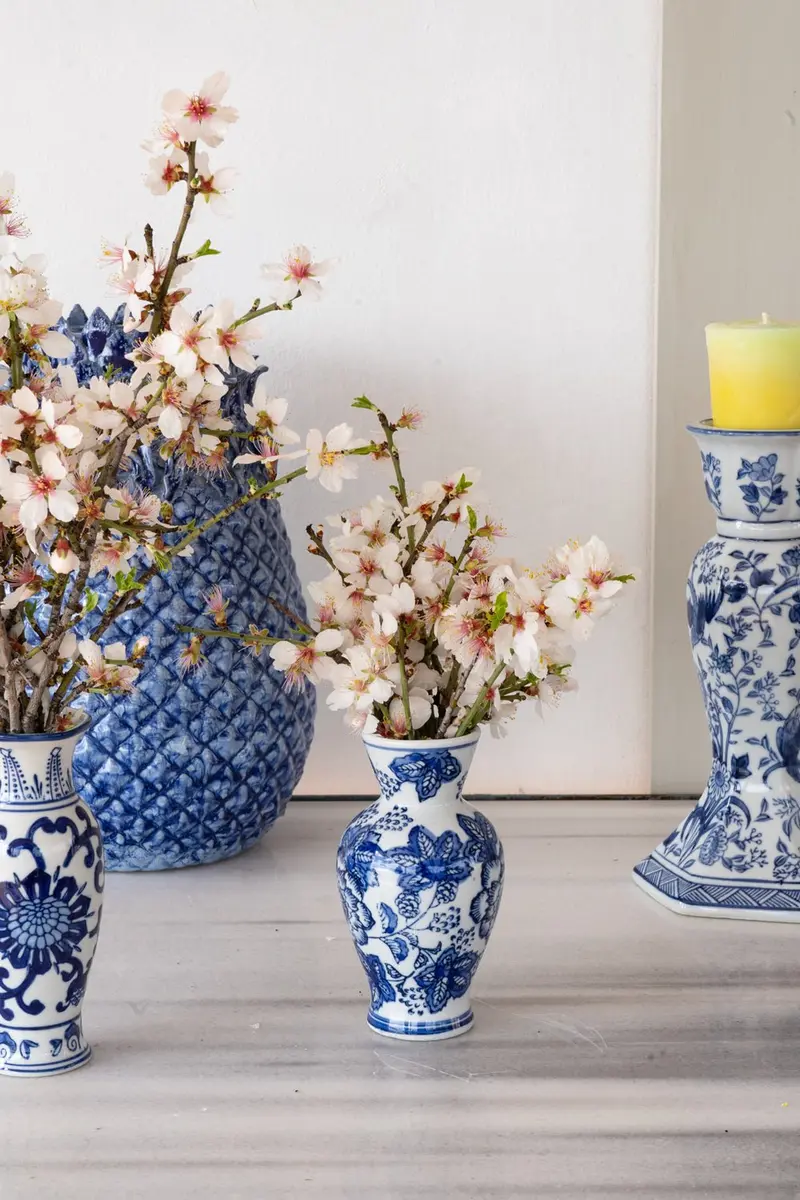 Florero De Porcelana Azul Y Blanco Modelo Ikoma
