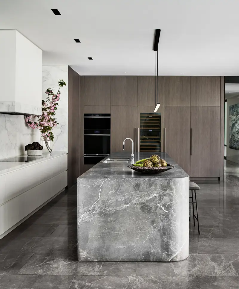 Horno Sencillo Empotrable Contemporáneo Serie M de Cristal Negro de 762 mm