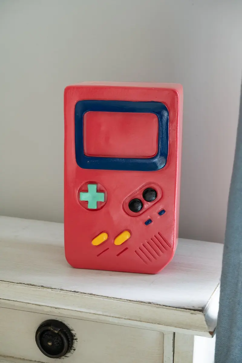 Hucha De Resina Con Diseño De Game Boy