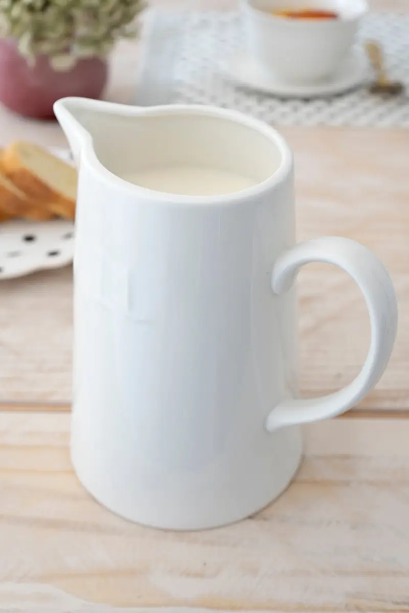 Jarra Cerámica Blanca  Grande