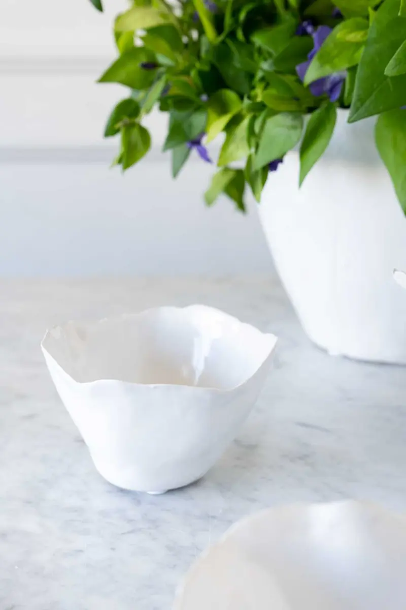 Jarrón Irregular De Porcelana Blanco Brillante 9 Cm