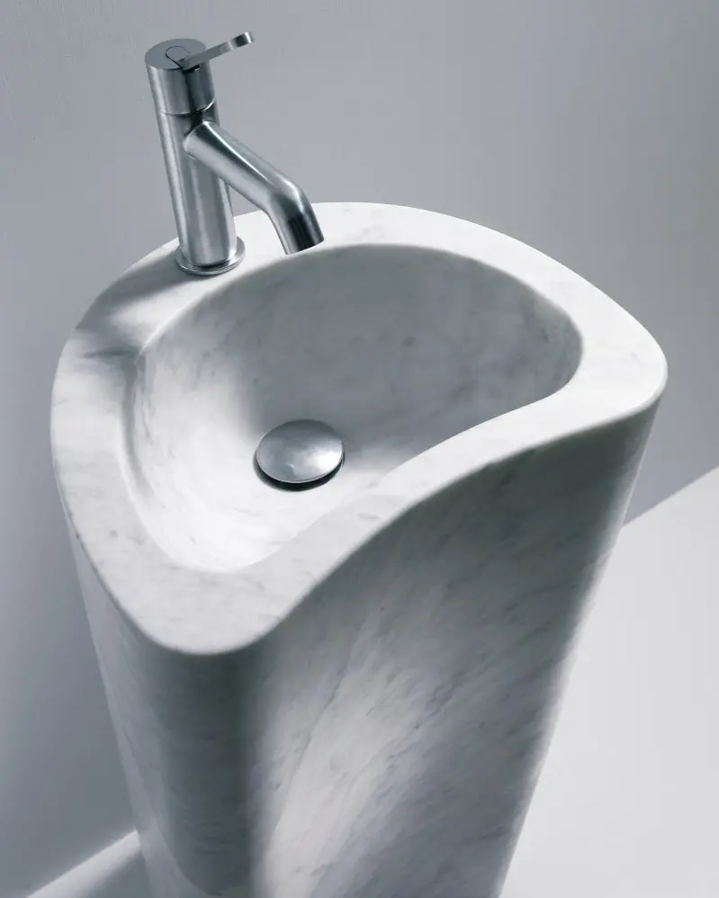 Lavabo tótem Lito 2 con orificio para grifería