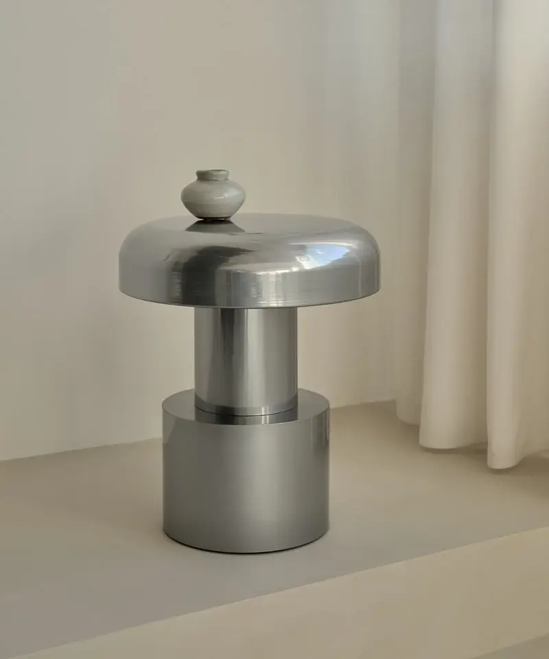 Mesa Auxiliar de Metal Dome (40x47 cm)