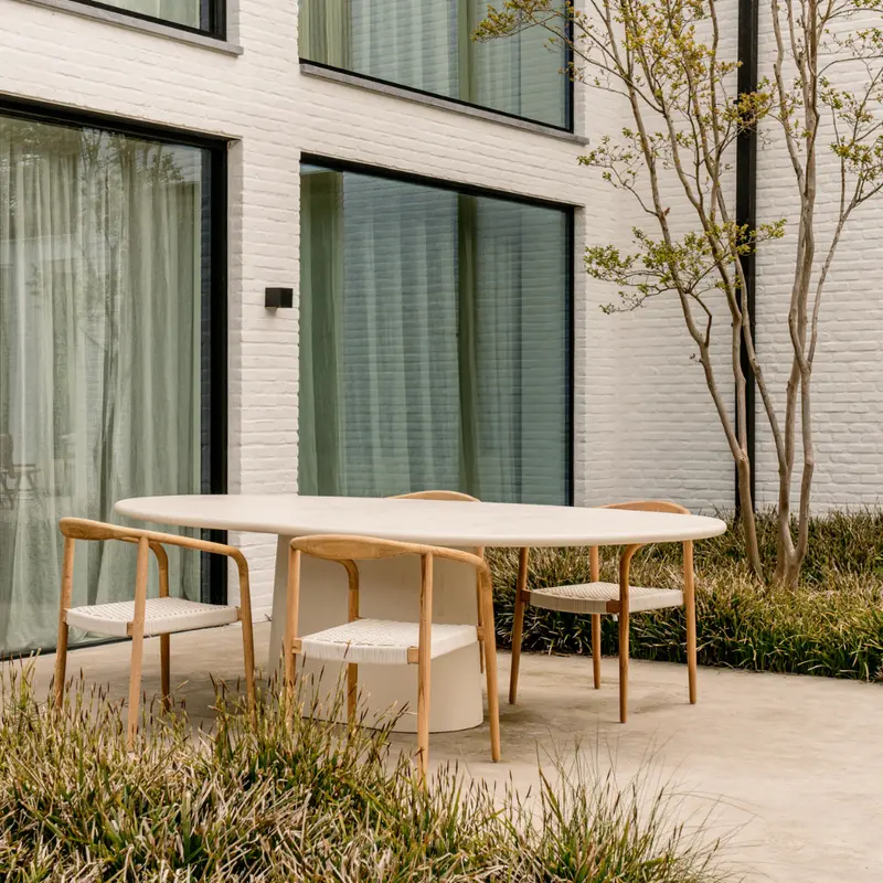 Mesa de jardín ovalada forma orgánica - Amberes - MicroSkin - 240 cm o 260 cm - Latte Nublado