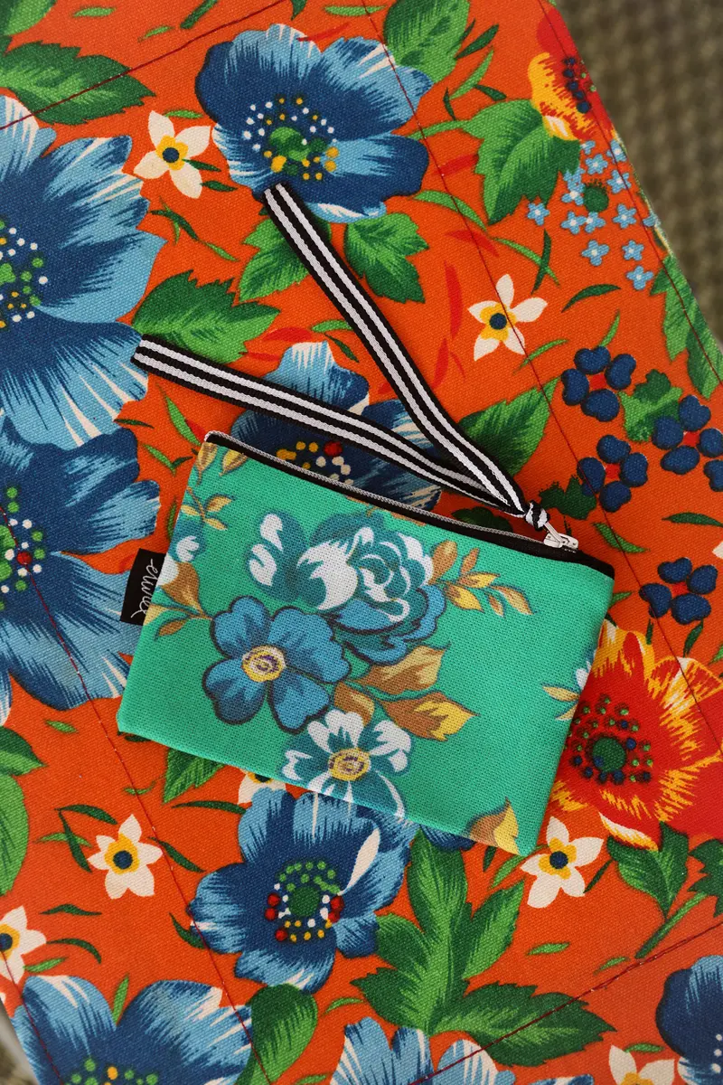 Monedero lona camping flores verde