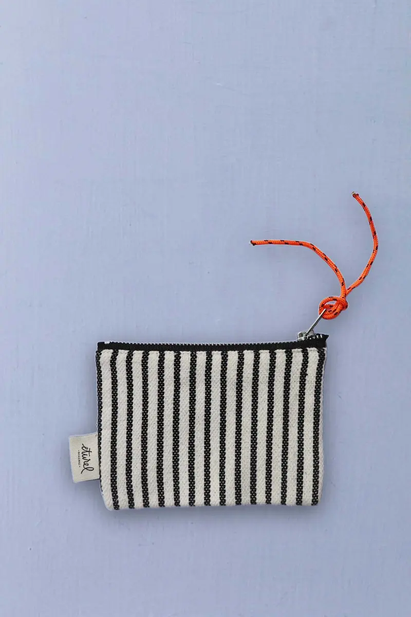 Monedero loneta estribera blanco y negro