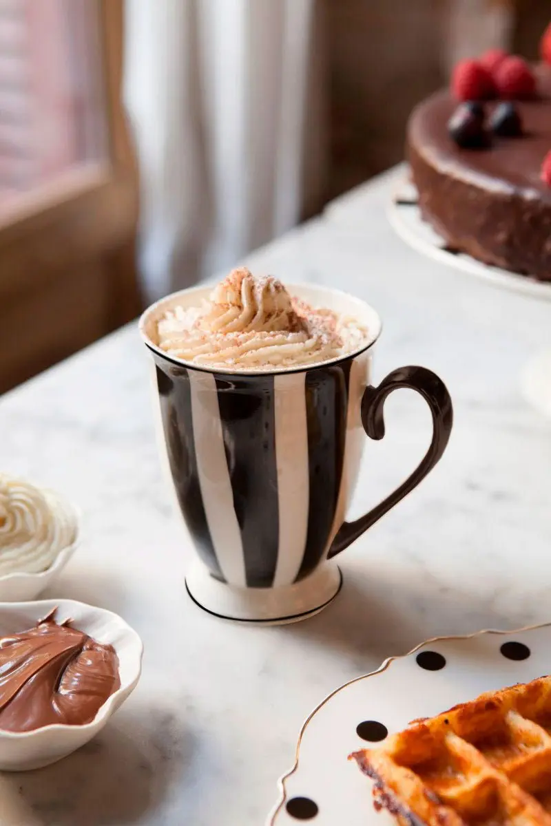 Mug Irregular Rayas Cristina Oria