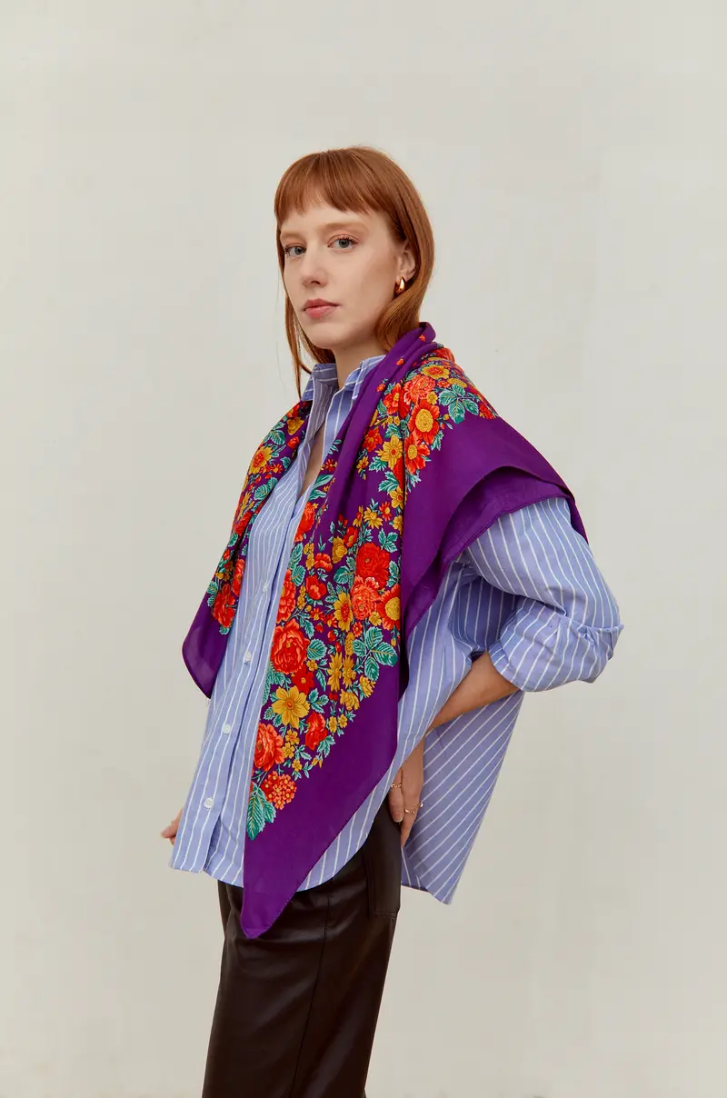 Pañuelo portugués flores morado
