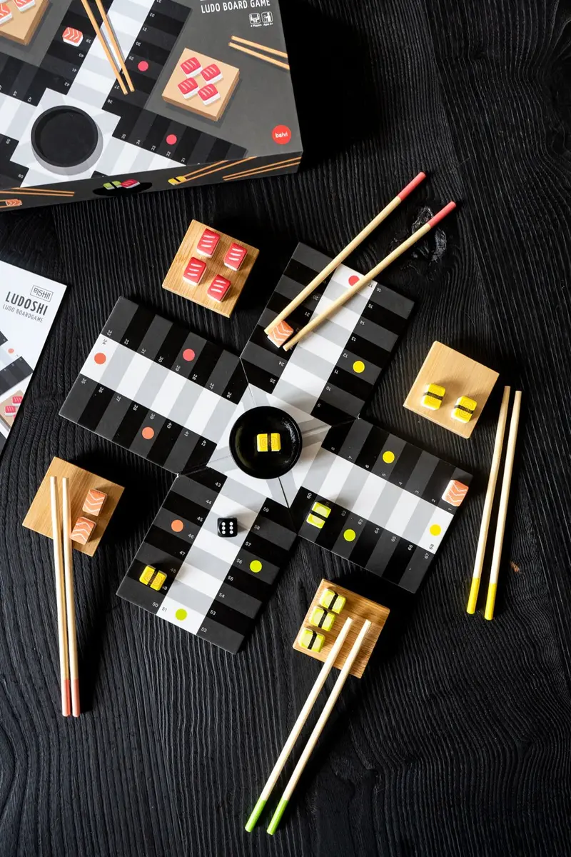 Parchís De Madera Inspirado En Sushi