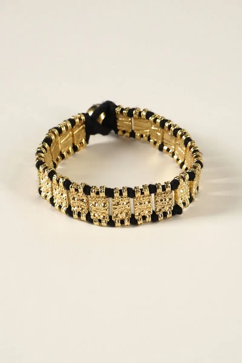 Pulsera Dorada y Negra Con Eslabones