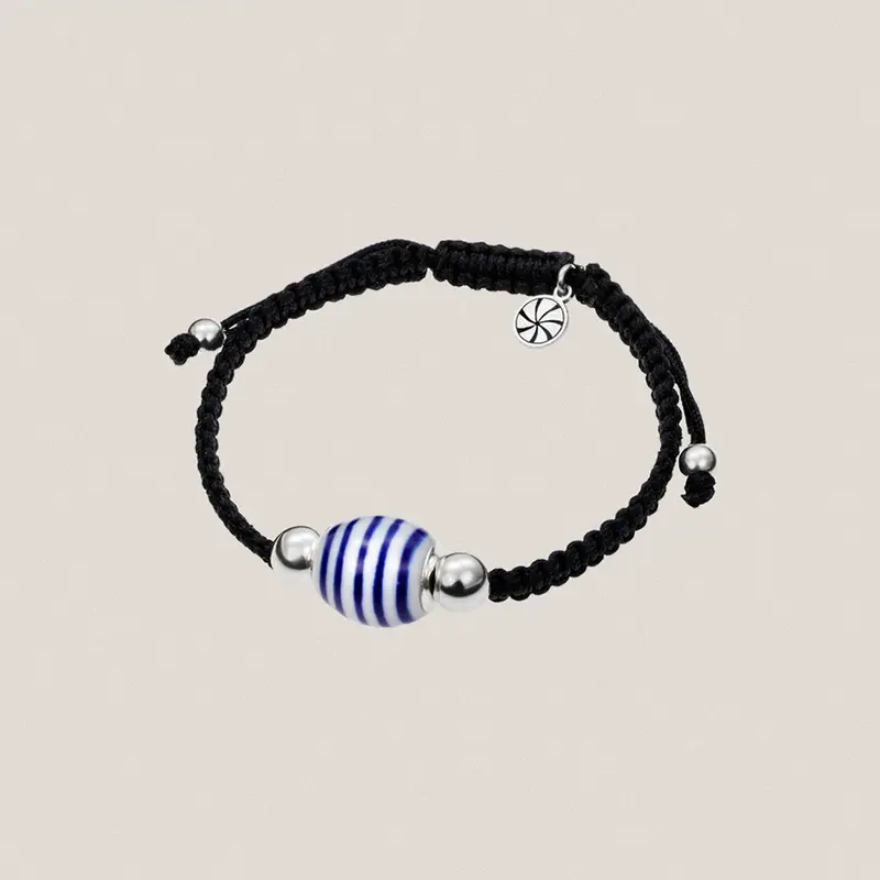 Pulsera Rodas Cordón Negro