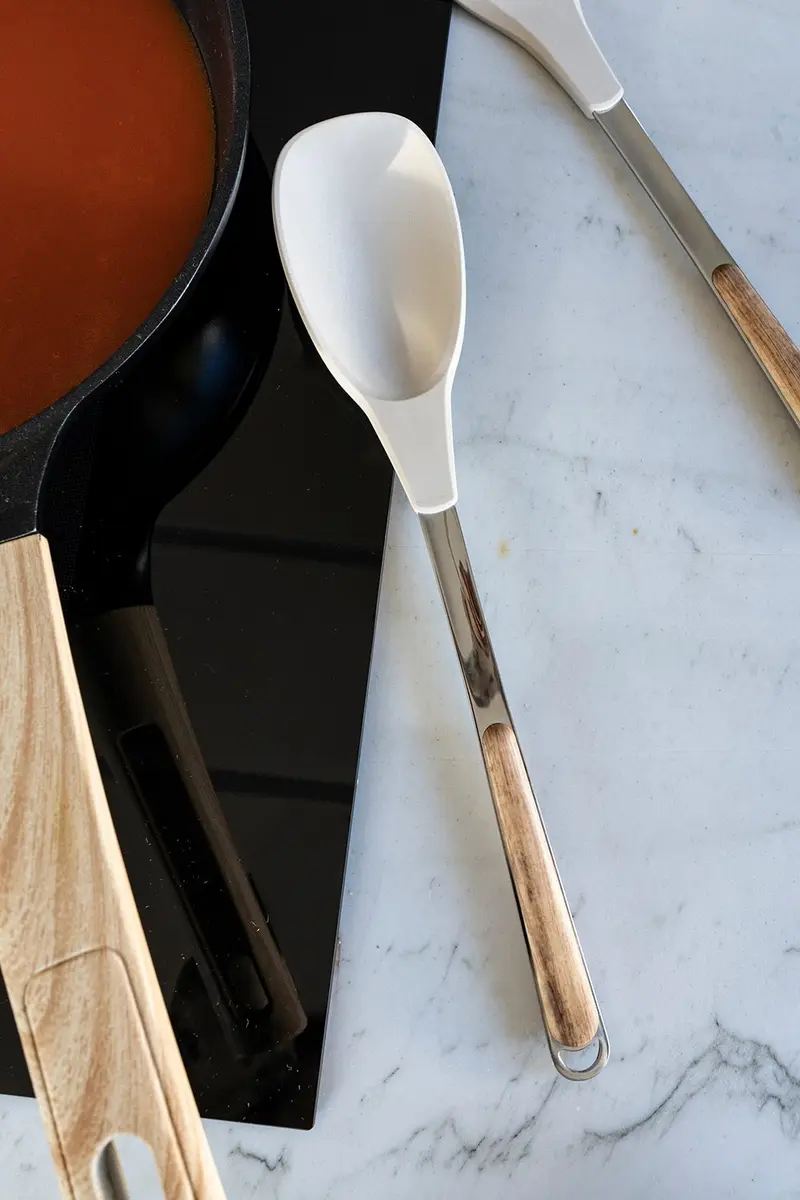 Removedor De Servir Con Mango De Madera