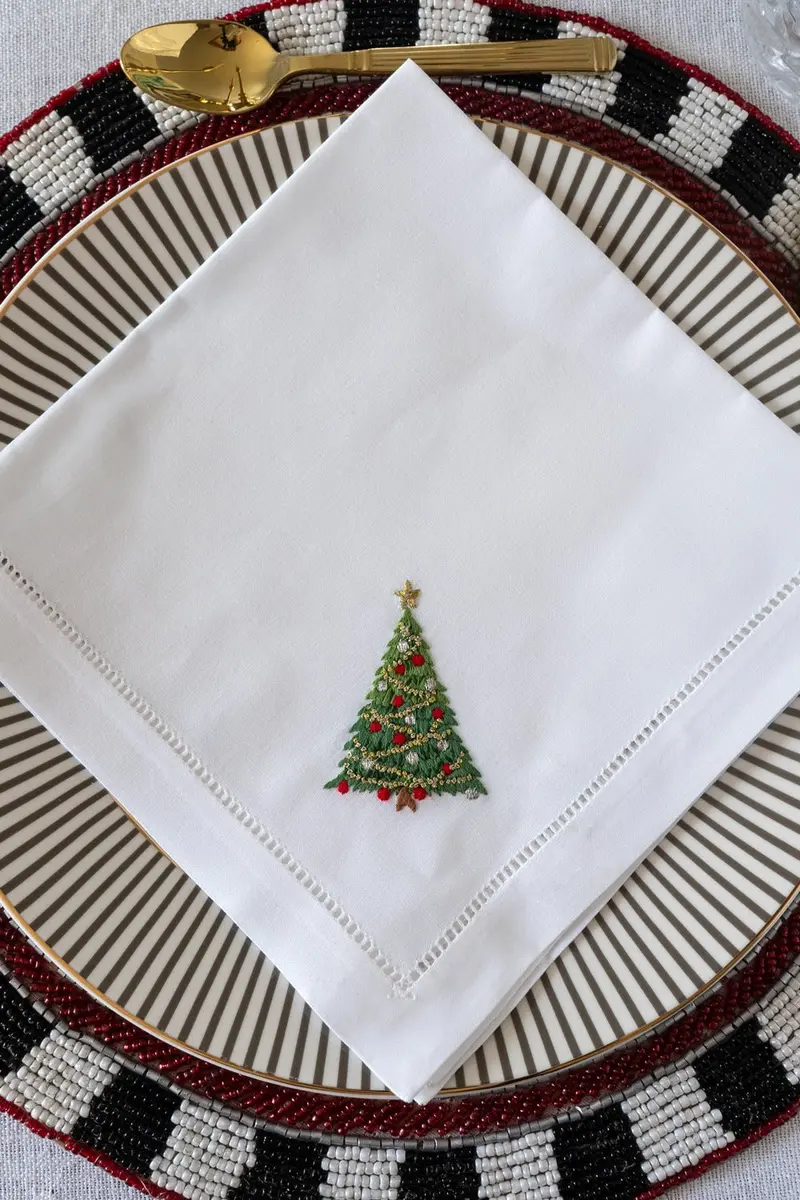 Servilleta Bordada A Mano Con Diseño De Árbol De Navidad