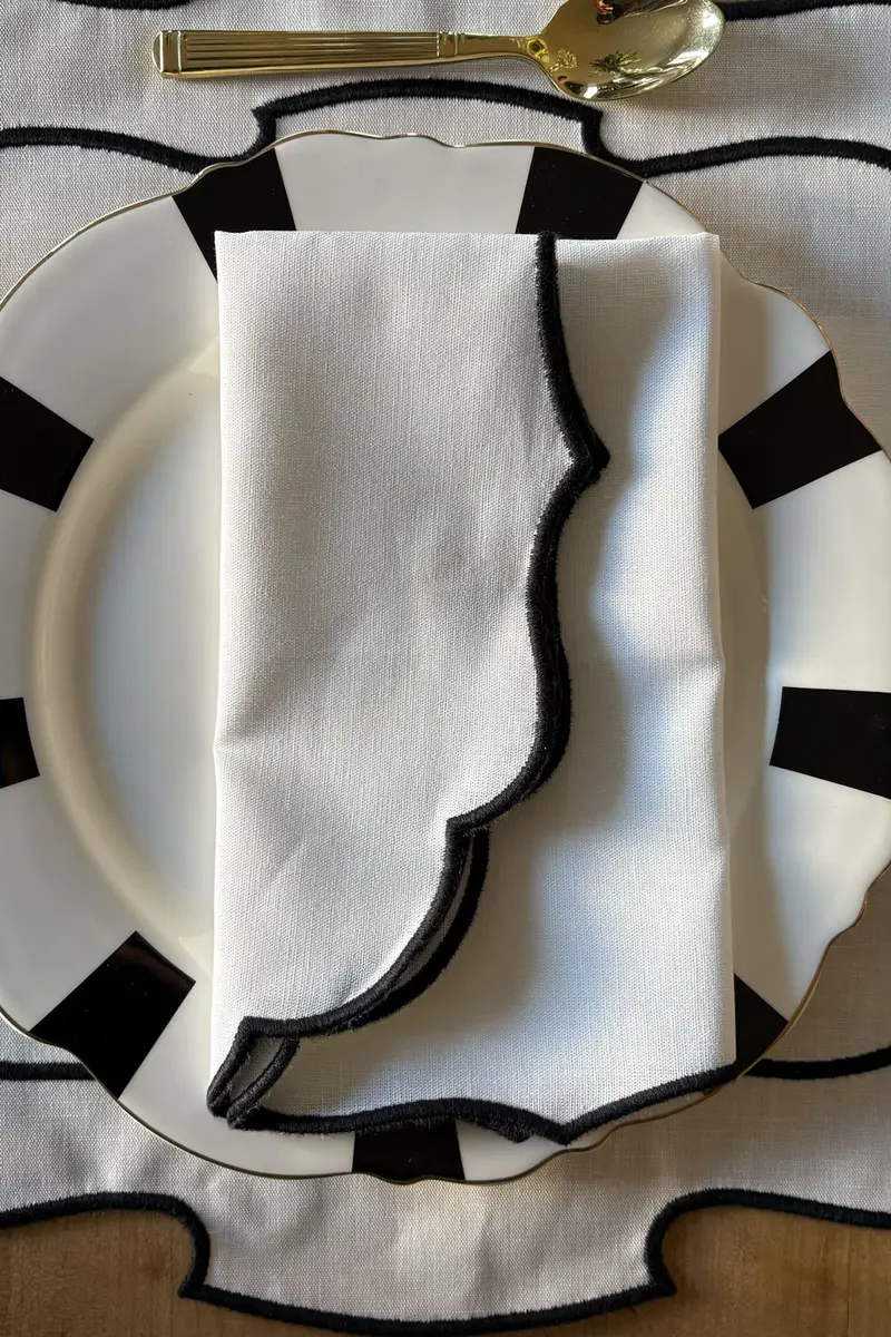 Servilleta Con Diseño De Blonda