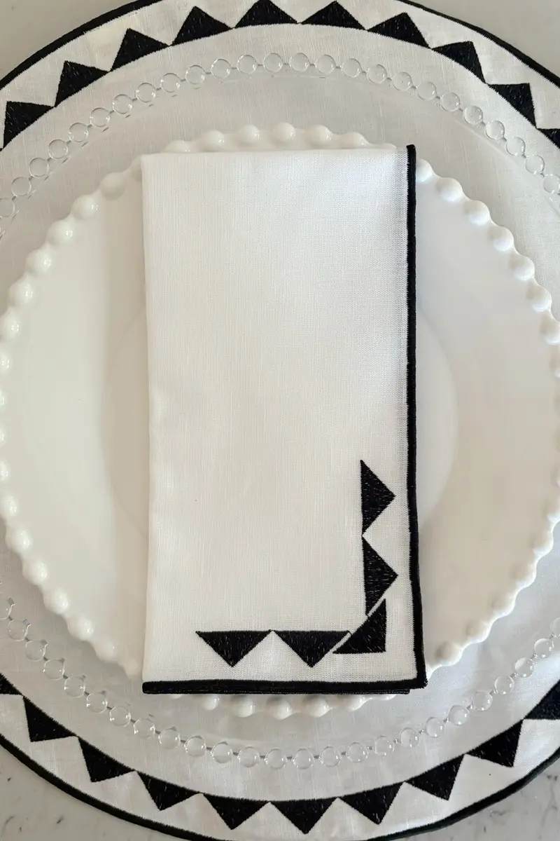 Servilleta Con Diseño De Sol Blanca Y Negra