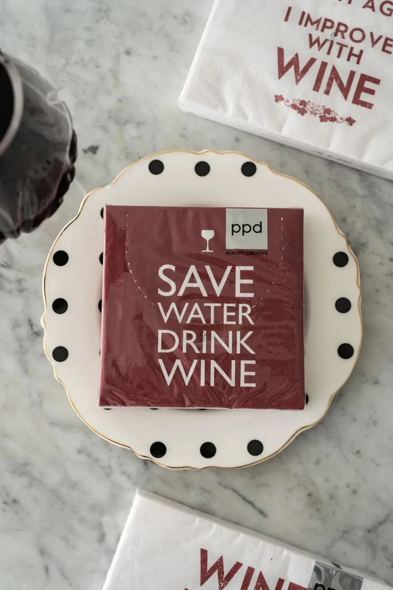 Servilletas Save Water Drink Wine Pequeñas