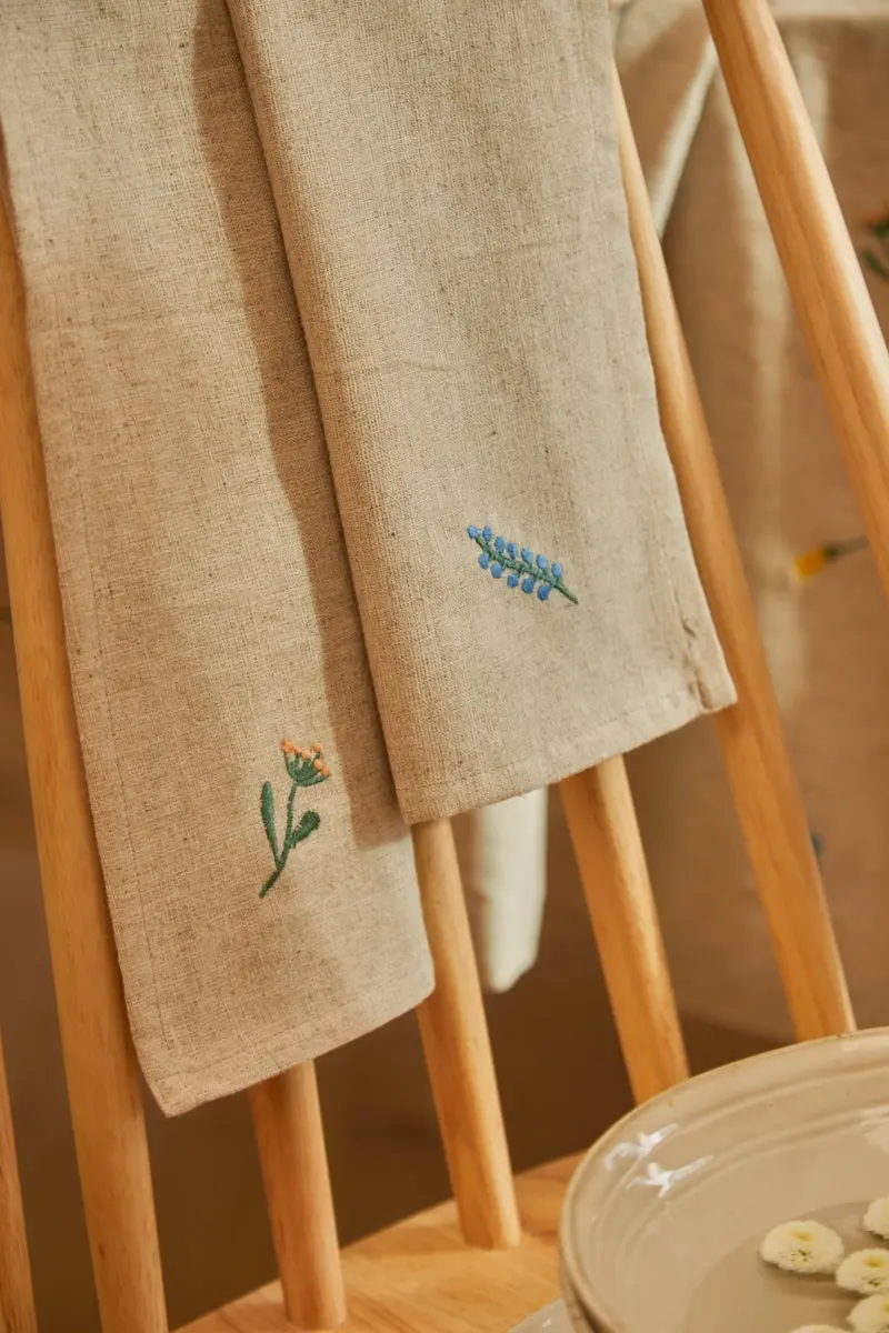 Set de 2 servilletas de lino crudo bordado con flores Spring