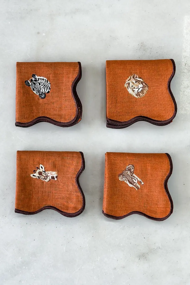 Set De 4 Servilletas Bordadas Animales De La Selva