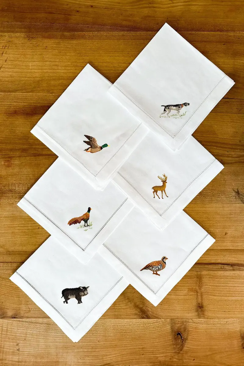 Set de 6 Servilletas Bordadas a Mano con Diseño de Animales de Caza