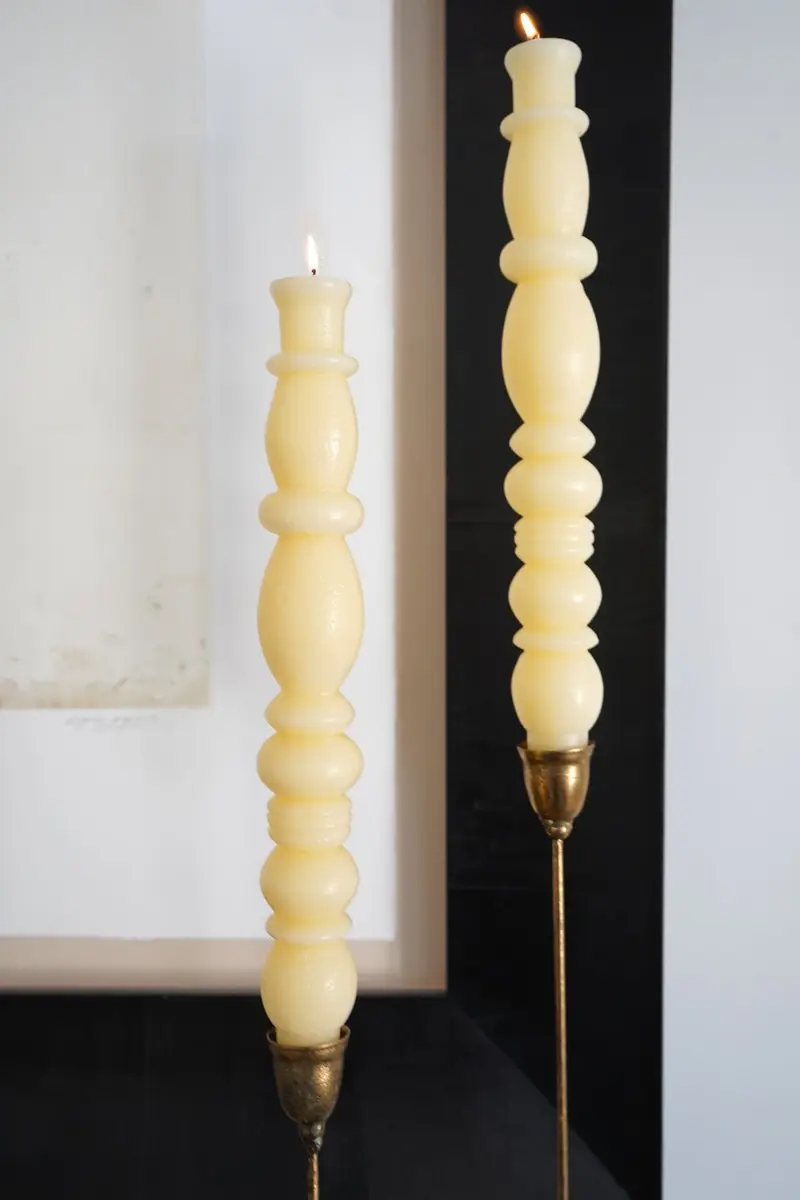Set De Dos Velas Con Diseño De Candelabro