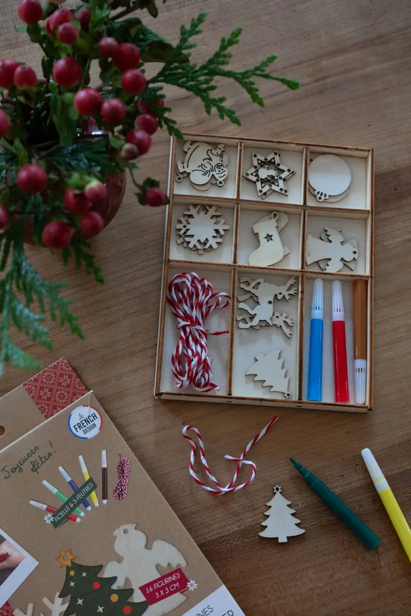 Set De Figuras De Navidad Para Colorear Y Colgar