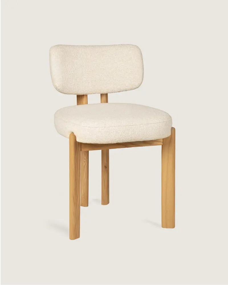 Silla cómoda comedor nórdica tapizada madera fresno maciza patas de madera Jade