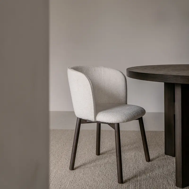Silla de comedor Celia - color madera ahumada - bouclé marfil