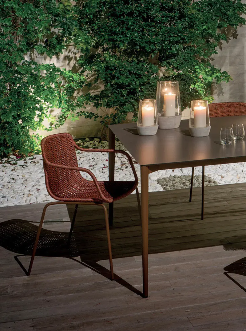 Silla de comedor con reposabrazos Lapala para exterior