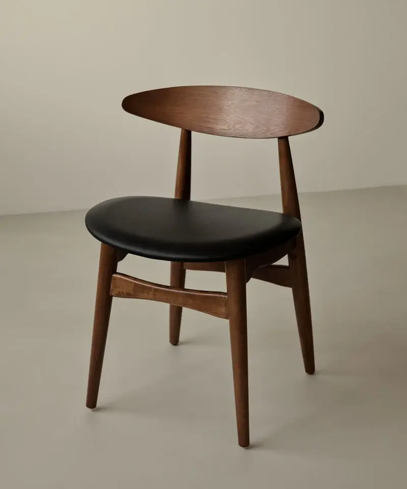 Silla de Comedor en Madera Acolchada Kyoto