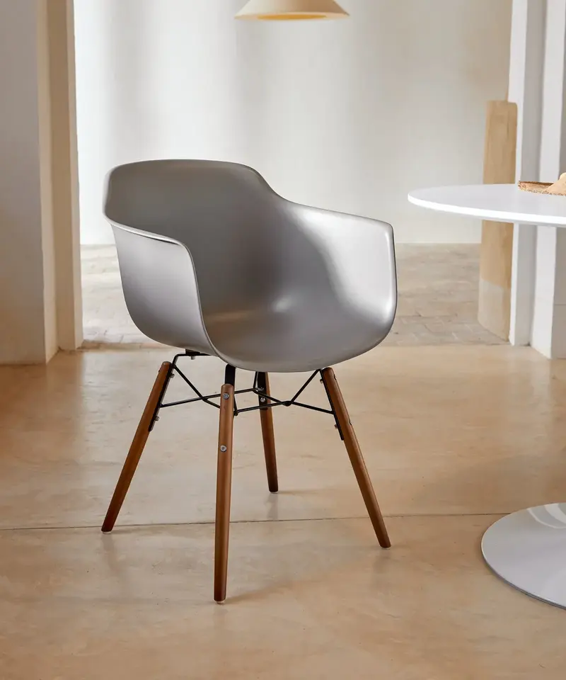 Silla de Polipropileno y Madera con Reposabrazos Elon Arms