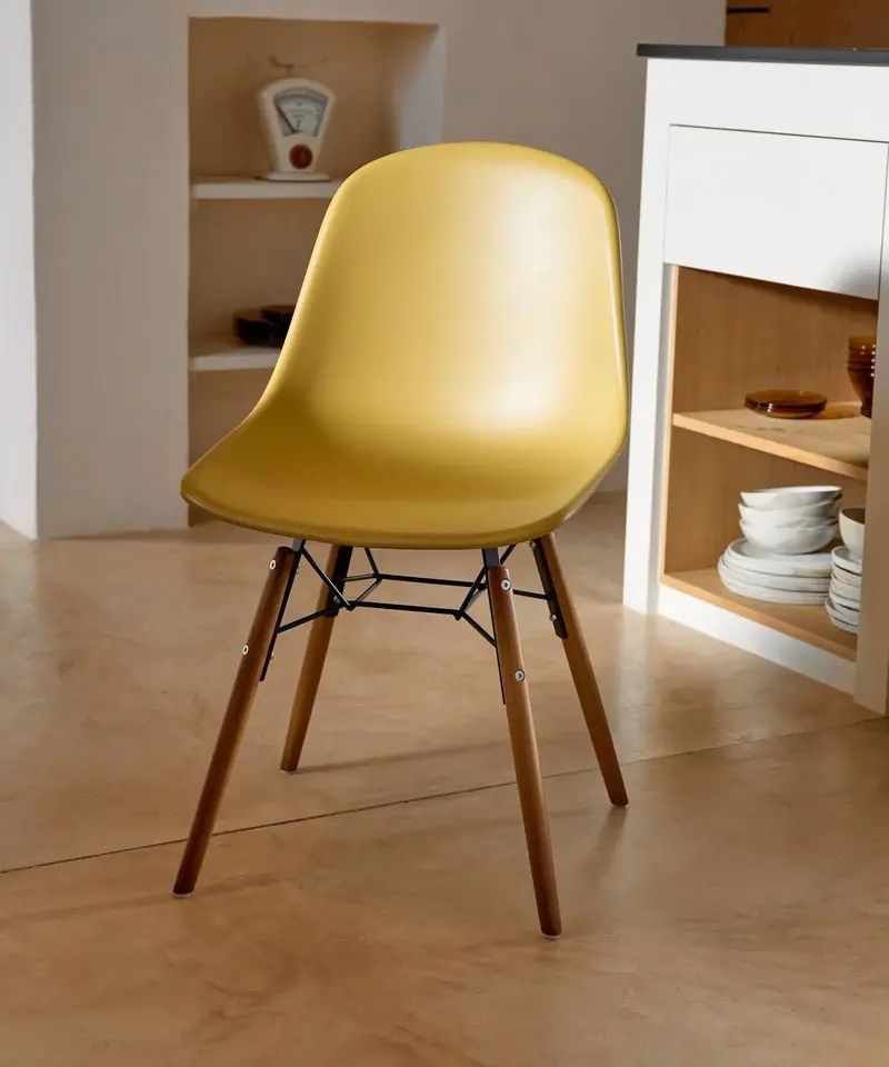 Silla de Polipropileno y Madera Elon